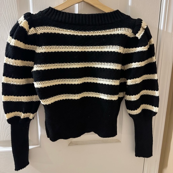 Cute knitted top - Picture 2 of 2